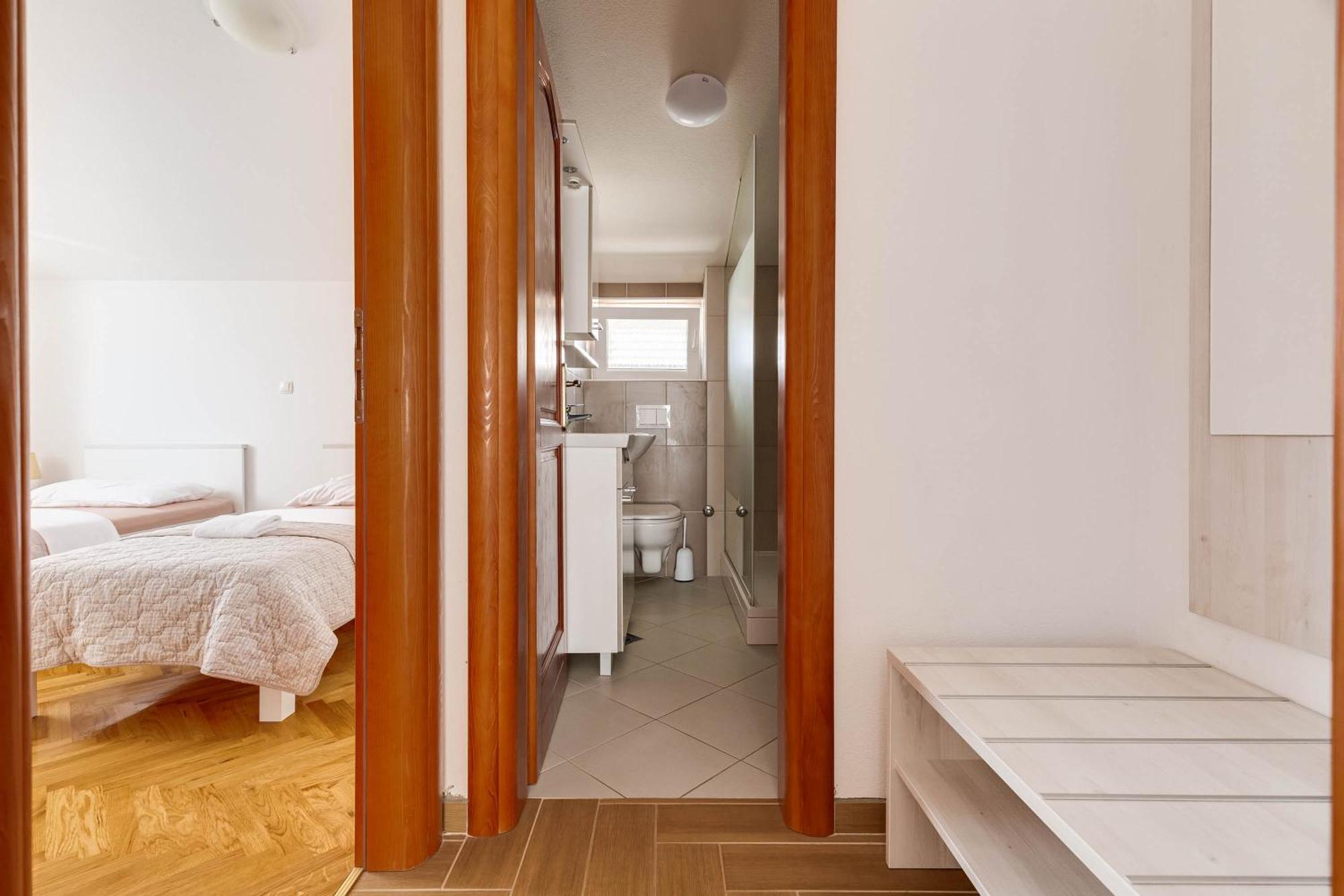 Apartmani Pocrnic Pakoštane 外观 照片