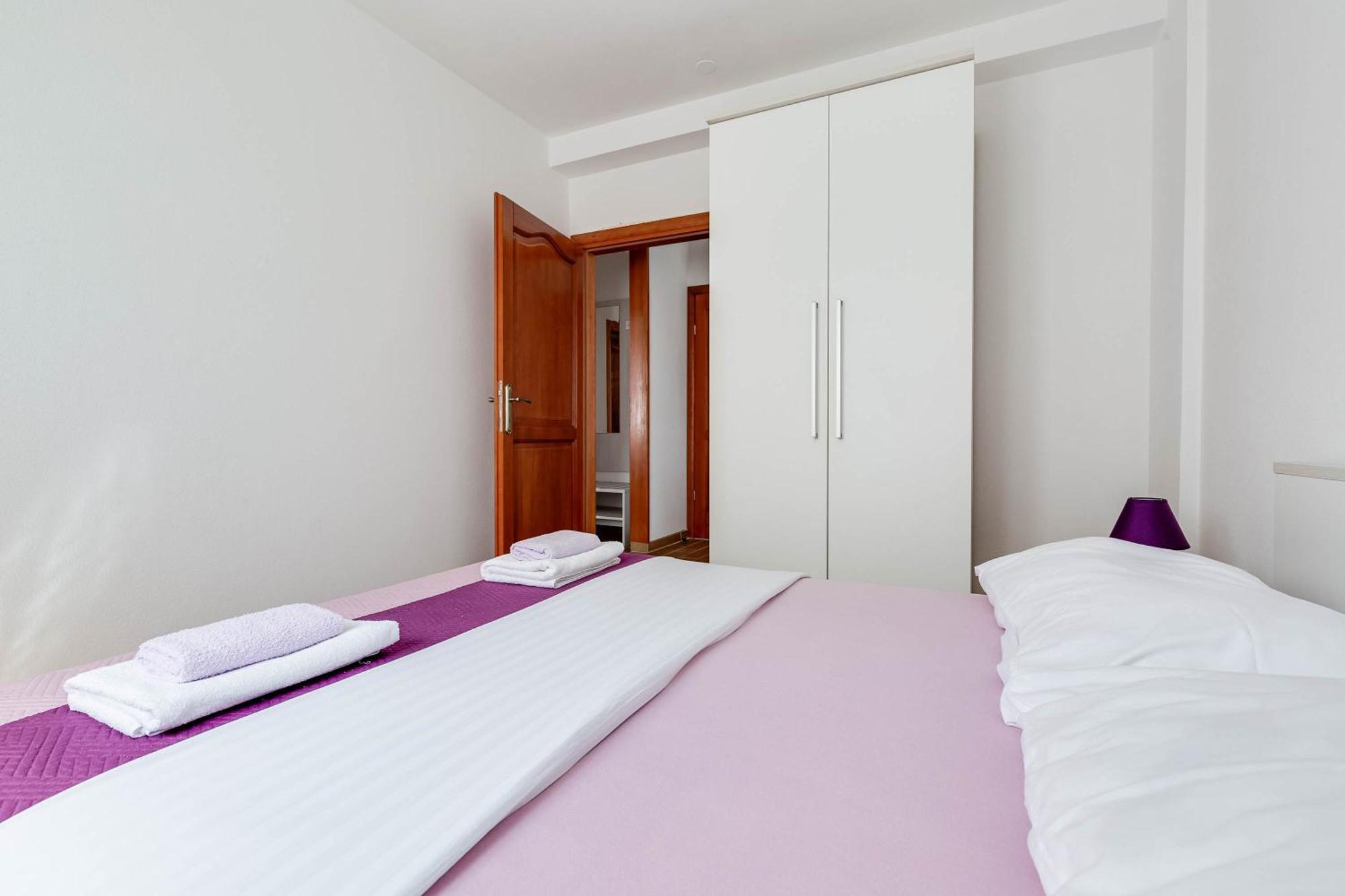 Apartmani Pocrnic Pakoštane 外观 照片