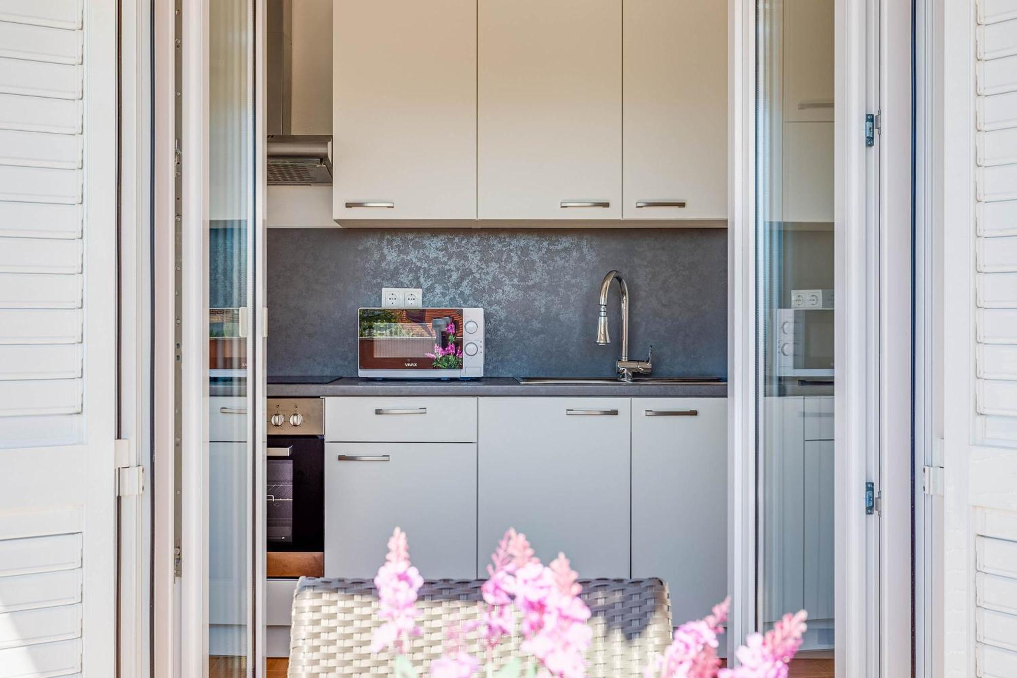 Apartmani Pocrnic Pakoštane 外观 照片