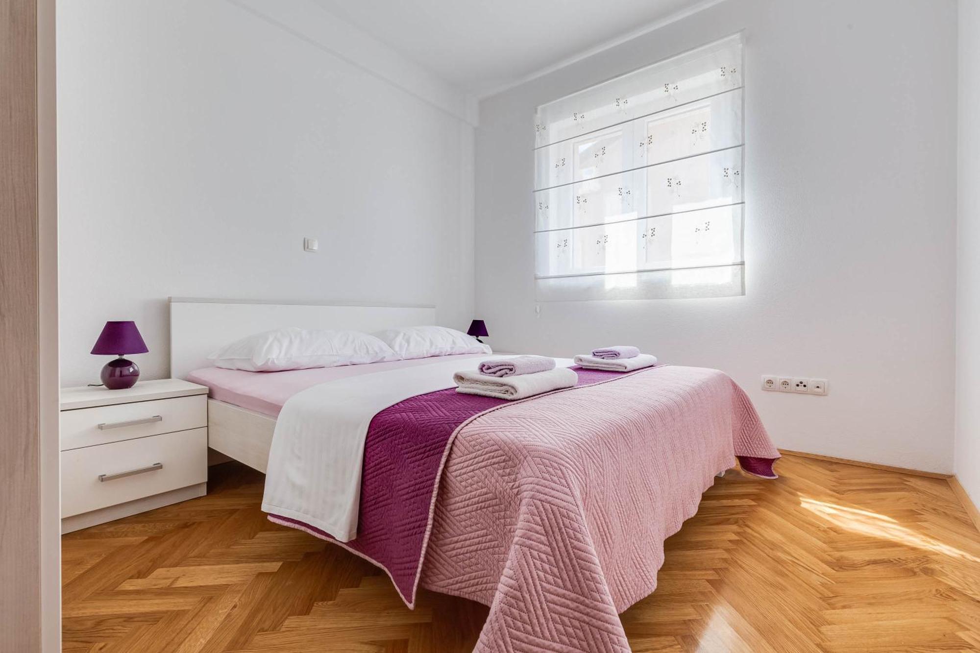 Apartmani Pocrnic Pakoštane 外观 照片