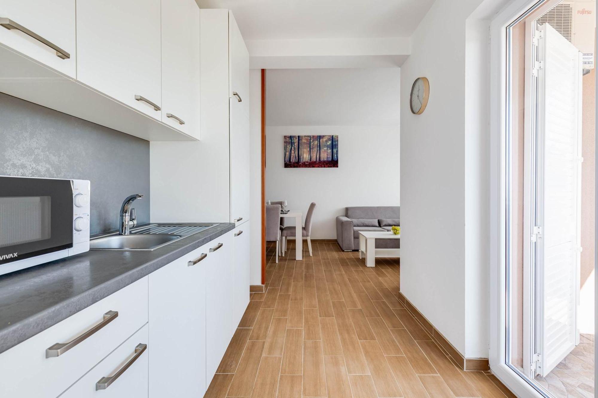 Apartmani Pocrnic Pakoštane 外观 照片